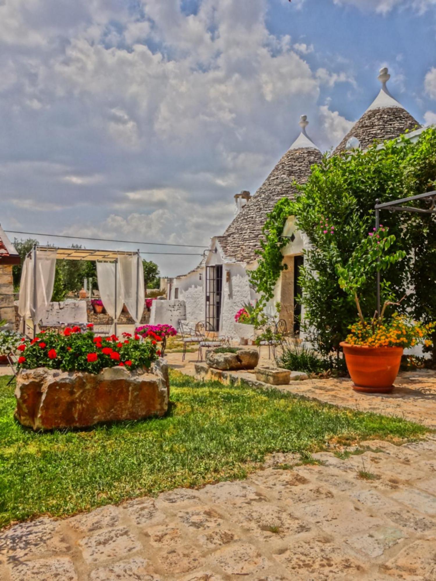אלברובלו Masseria Rosa Trulli Relais מראה חיצוני תמונה